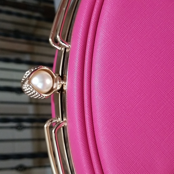 Beautiful Pink/Fuchsia satchel - Picture 2 of 6